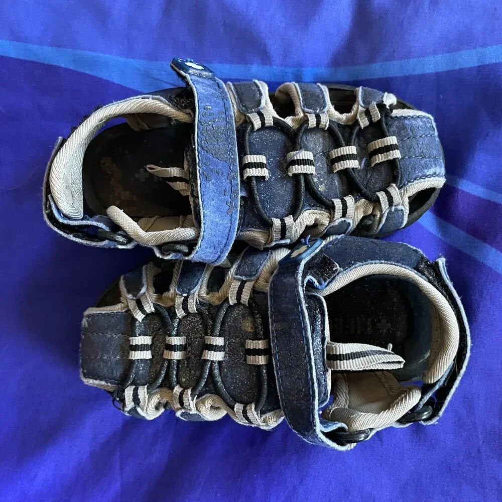 🔥6/$10🔥 Lifeguard Baby Toddler Water Shoes, Size 5/6, Blue